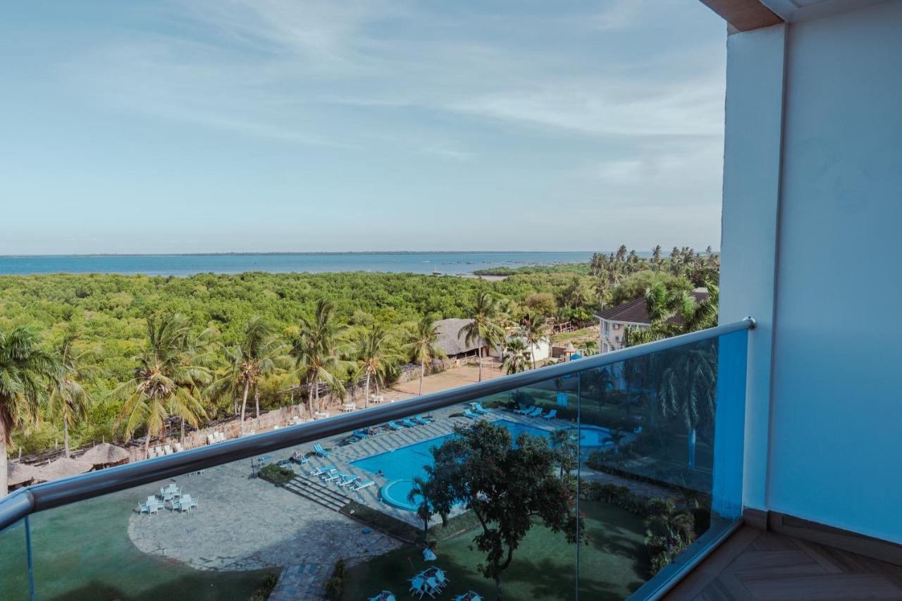 Tanga Beach Resort&Spa Bagian luar foto
