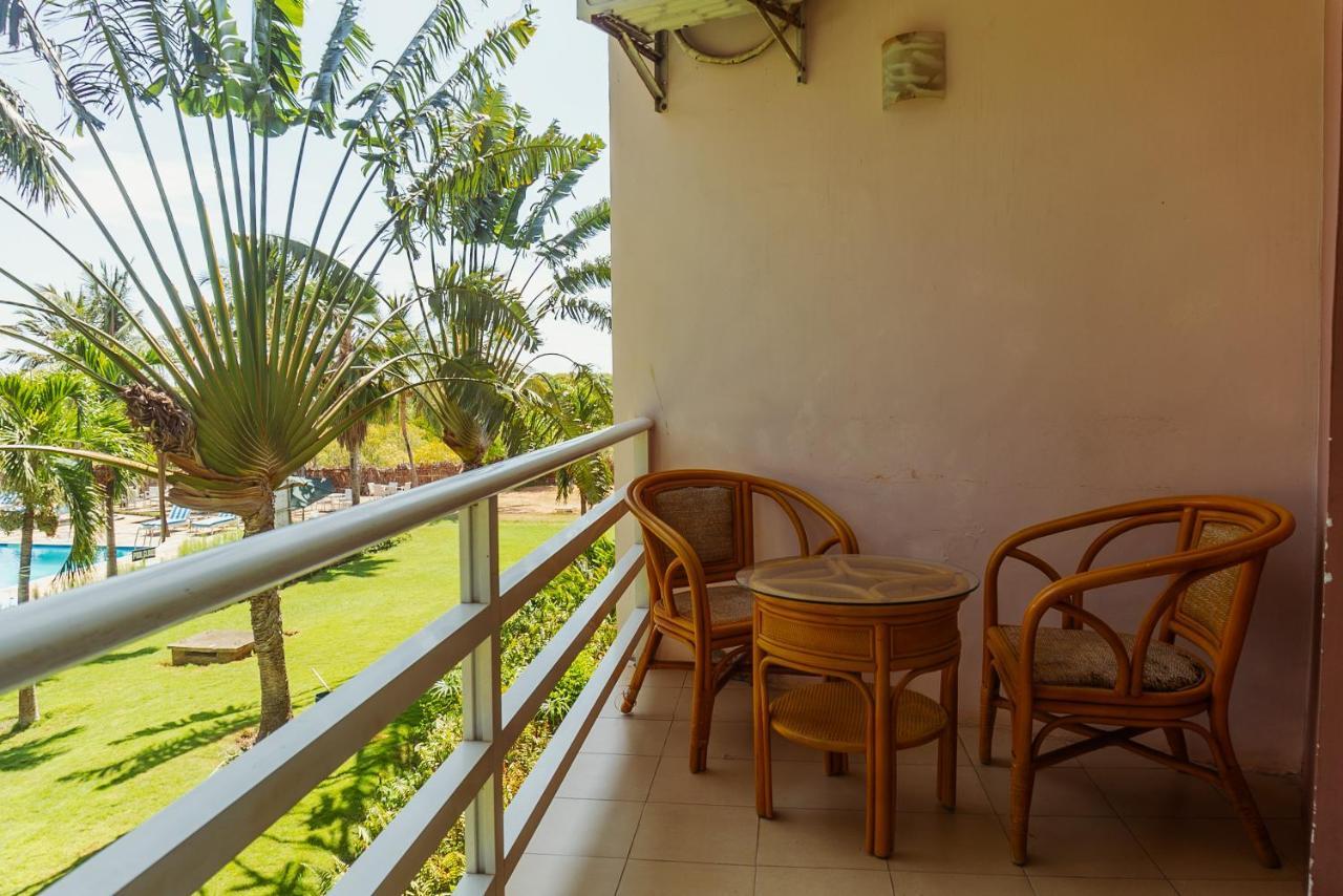 Tanga Beach Resort&Spa Bagian luar foto